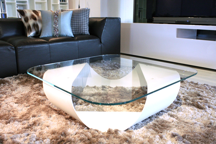 BALS TOKYO NAKAMEGURO：コーヒーテーブル　MOBIUS